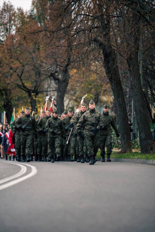 Przemarsz żołnierzy ulicami Pruszcza Gdańskiego
